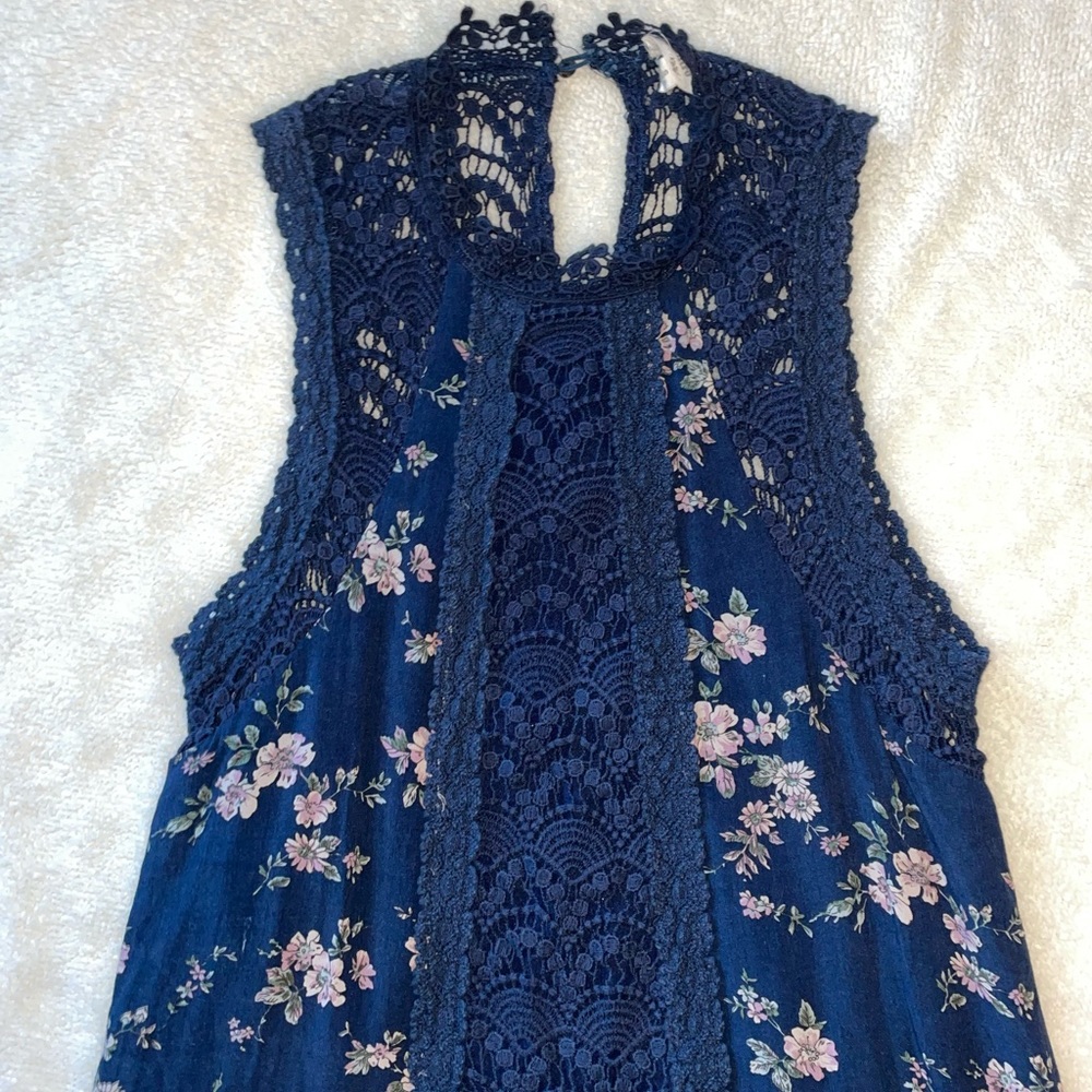 Navy blue midi dress, with lace detailing from Entro in the size small. - Picture 2 of 3